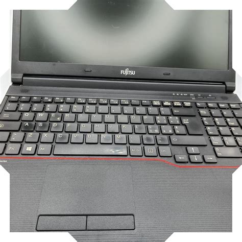 Notebook FUJITSU LIFEBOOK E556 Intel Core I5 6300U 8GB 256GB SSD DVD