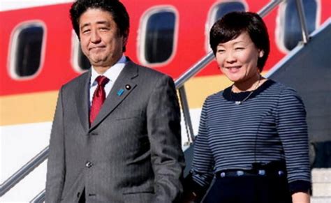 日本第一夫人安倍昭惠，一生無子、還酗酒，安倍為何獨寵她35年？ 每日頭條