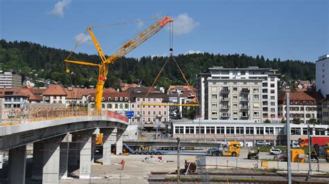 Le Nouveau Grand Pont De La Chaux De Fonds Re Oit Un L Ment De