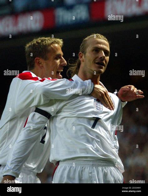 David Beckham Free Kick England Hi Res Stock Photography And Images Alamy