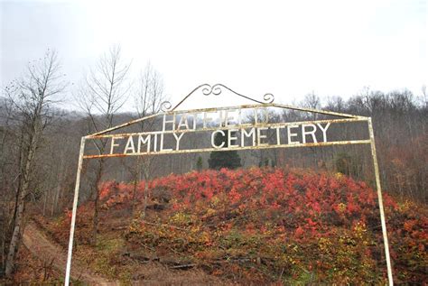 Hatfield Family Cemetery dans Sarah Ann West Virginia Cimetière Find