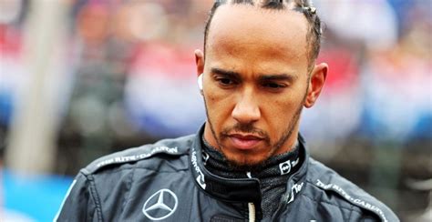 Geen Straf Voor Hamilton Na Incident Met Rode Vlag