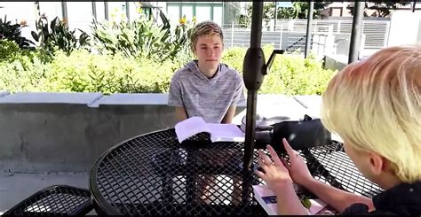 Zwei Twink Freunde Probieren Hier Zum Ersten Mal Schwulen Sex XHamster