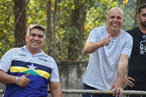 Ismael Crispin E Fecro Elevam O Ciclismo Em Rond Nia A Copa