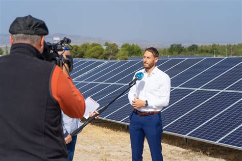 Guadix Estrena Una Planta Fotovoltaica Para Abastecer A 4 265 Viviendas