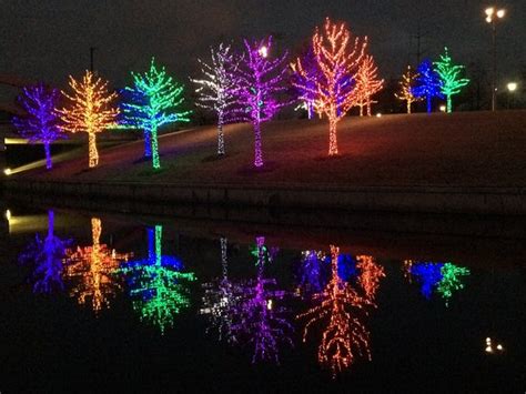 Vitruvian Park Christmas Lights 2021 - Christmas Stamps 2021