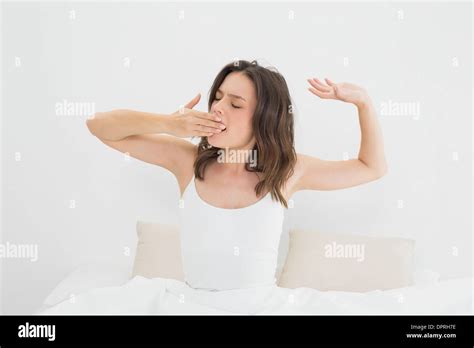 Yawning Woman Hi Res Stock Photography And Images Alamy