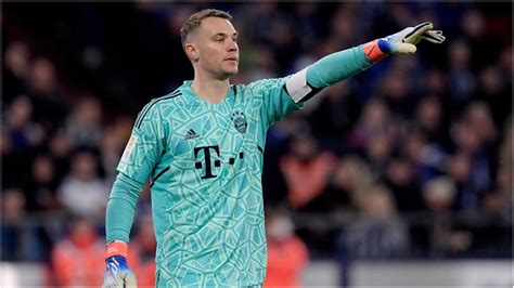 Manuel Neuer Bayern Munich Goalkeeper Suffers Injury Setback