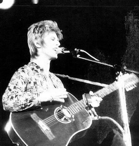 David Bowie 70s. | David bowie, David bowie ziggy, Bowie