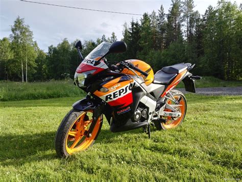 Honda Cbr R Cm Kajaani Moottoripy R Nettimoto