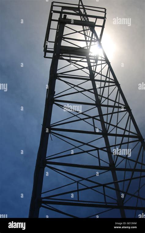 Oil Derrick Silhouette Stock Photo - Alamy