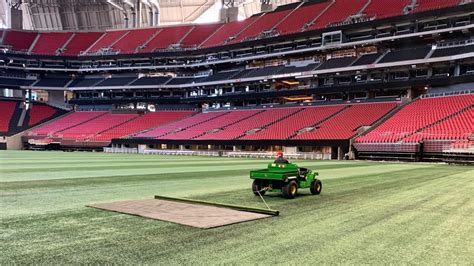 It Has To Be Perfect Maine Man Prepared Mercedes Benz Stadium Turf