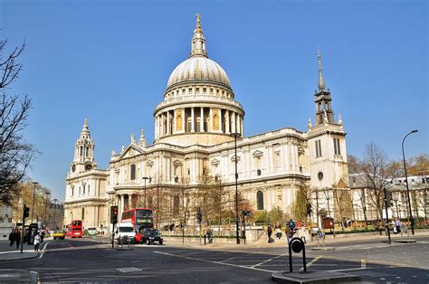 St Paul’s Cathedral Historical Facts and Pictures | The History Hub