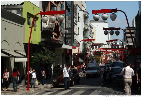 Liberdade, a Japanese district in São Paulo. (Photo ID 12003-satildeo)