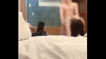 Quay chộm em hàng 1 củ XVIDEOS