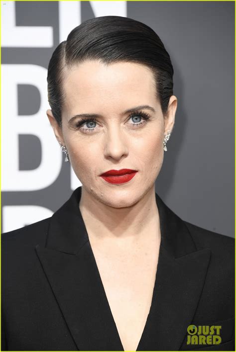 Claire Foy Rocks Black Pantsuit at Golden Globes 2018 with Matt Smith ...