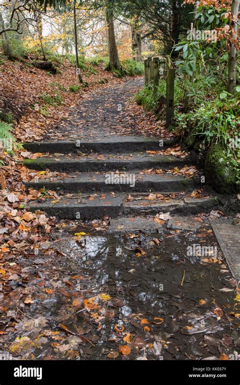 Rouken Glen Park Glasgow Scotland Stock Photo Alamy