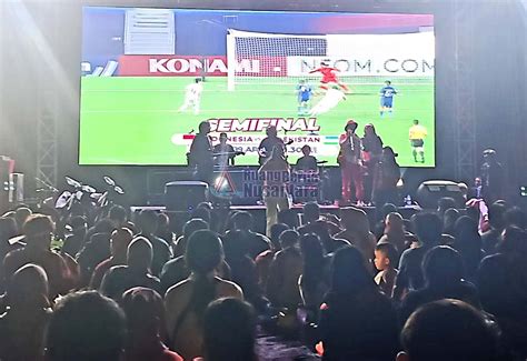 Ribuan Warga Depok Padati Lapangan Balai Kota Nobar Timnas U 23