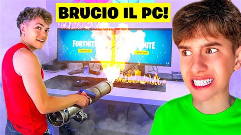 Distruggo Il PC Di FERRO Con Il LANCIAFIAMME In VILLA THE BOOYZ