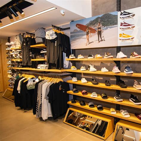 Vans Inaugura Sua Primeira Loja Em Vit Ria