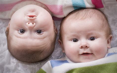 Cute Two Baby Images - Baby Viewer