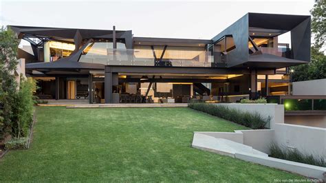 Kloof Road House - Nico van der Meulen Architects