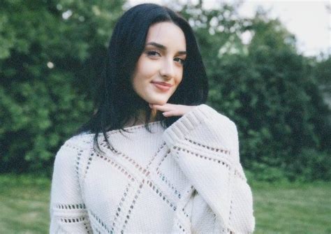 Eva Tender Biography/Wiki, Age, Height, Career, Photos & More