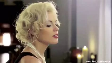 When She Gives You That Look Nude Pics XHamster