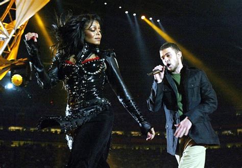 Random Replay: Janet Jackson Performs At Super Bowl 2004 - That Grape Juice