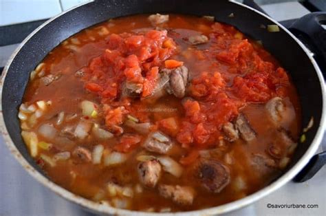 Gulas De Porc Reteta De Tocana Ardeleneasca De Porc Cu Ceapa Usturoi