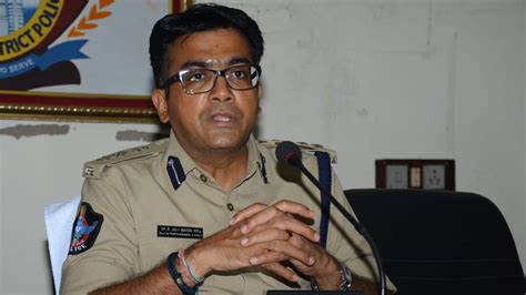 Government Transfers Ips Officers In A Major Reshuffle In Andhra