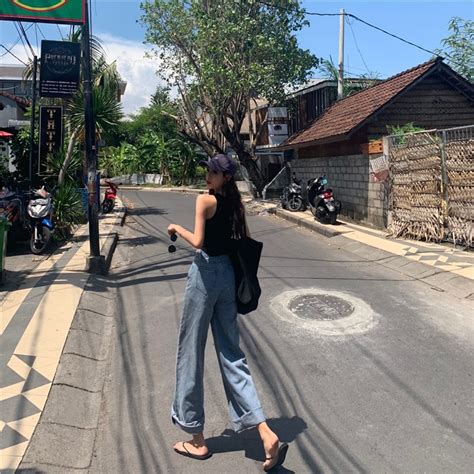 Mua QUẦN JEANS NỮ ỐNG SUÔNG XANH NHẠT XÁM KHÓI HOT TREND LƯNG CAO KHÔNG THỂ THIẾU TRONG TỦ ÁO