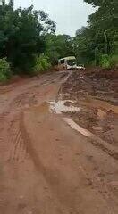 Atoleiros Durante Per Odo De Chuvas Deixam Estrada Intransit Vel Em