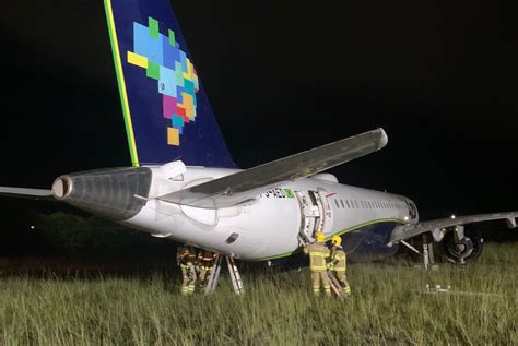 Azul Embraer Flight Ad Overran The End Of Runway At Salvador De Bahia