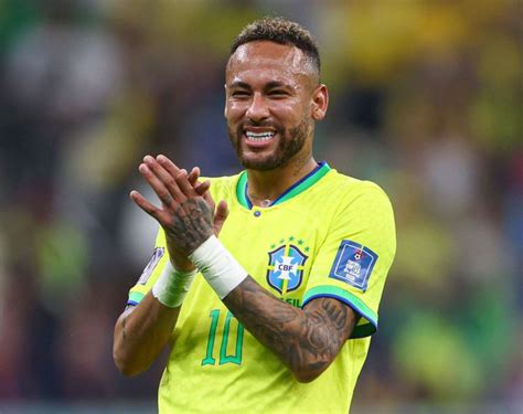 Neymar Entzweit Fans Jubeln Wenn Er Sich Das Bein Bricht WM 2022