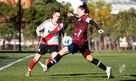 Fútbol Femenino Semifinal partido de ida River Plate vs UAI Urquiza