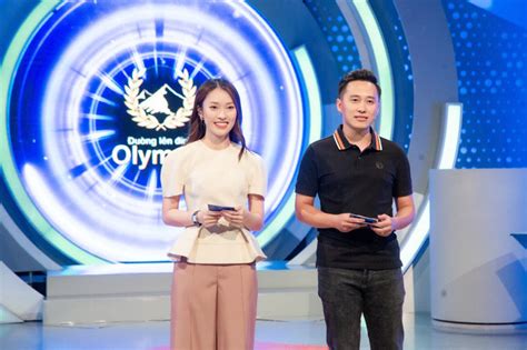 Vừa dẫn Đường Lên Đỉnh Olympia hot girl 7 thứ tiếng bị soi gì Báo Tri thức và Cuộc sống