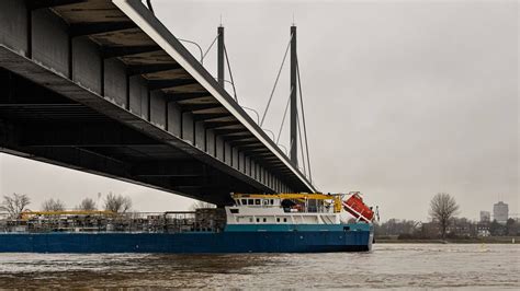 D Sseldorf Theodor Heuss Br Cke Ber Dem Rhein Darum Wird Sie Saniert