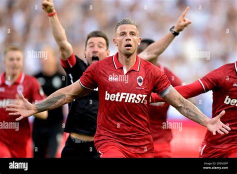 GENK Toby Alderweireld Of Royal Antwerp FC Celebrates The 2 2 During