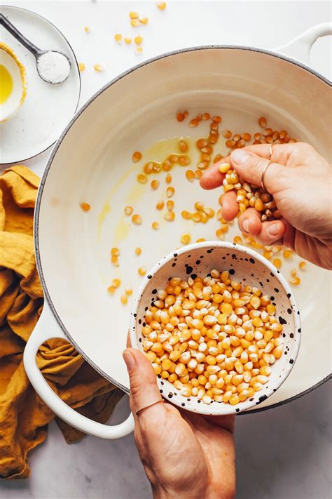 Perfect Stovetop Popcorn 5 Minutes Desertridgems