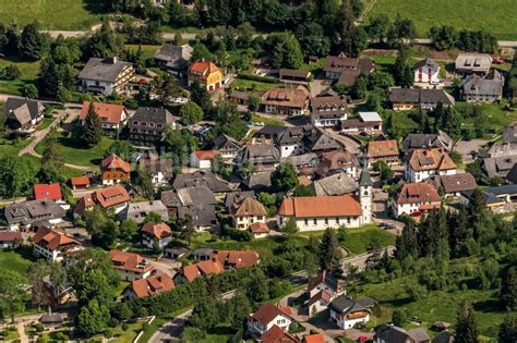 Luftaufnahme Altglash Tten Kirchengeb Ude In Der Dorfmitte In