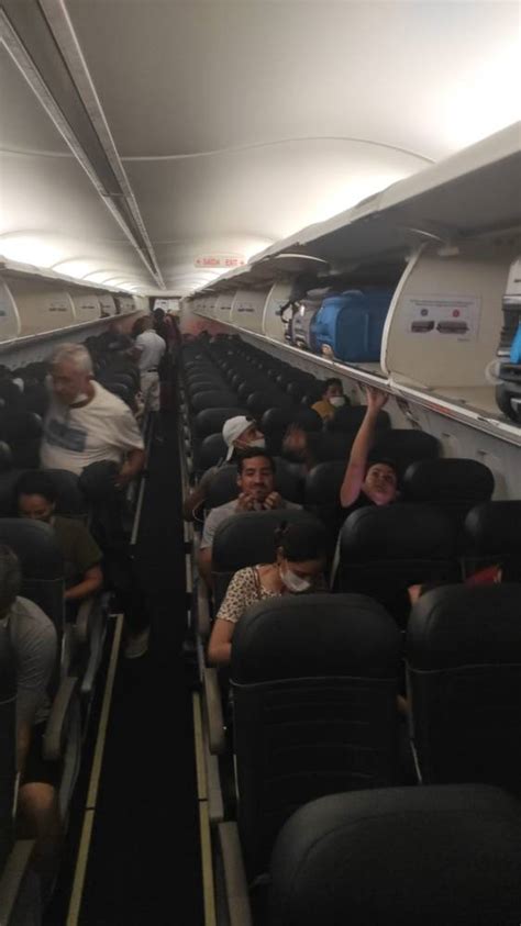 Pane El Trica Impede Avi O Da Gol De Decolar No Aeroporto De Ilh Us