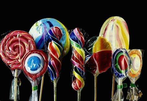 Stunning Hyper Realistic Candy Paintings-6 – Fubiz Media