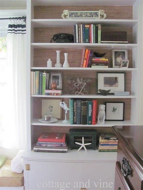 Love The Grasscloth In The Back Of The Book Shelf Bookshelf Styling Bookshelves Bookcase