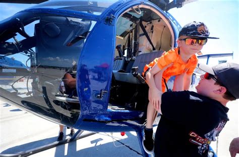 Thousands Of People Gather For The Great Tennessee Air Show