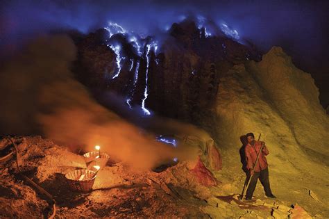 Volc N Kawah Ijen Indonesia