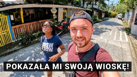 Dziewczyna Z Plemienia Garifuna Pokaza A Mi Swoj Wiosk Livingston