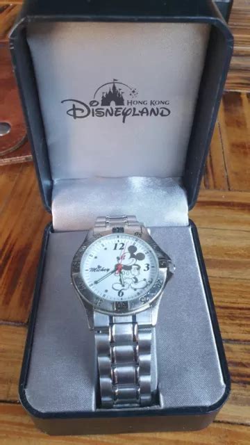 MICKEY MOUSE ORIGINAL Timeworks Hong Kong Disneyland Watch With Paper