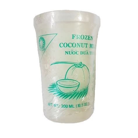 COCONUT JUICE WITH MEAT CUP Shuey Shing