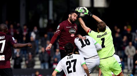 Serie B Salernitana Bloccata Sul Pari Tvoggi Salerno